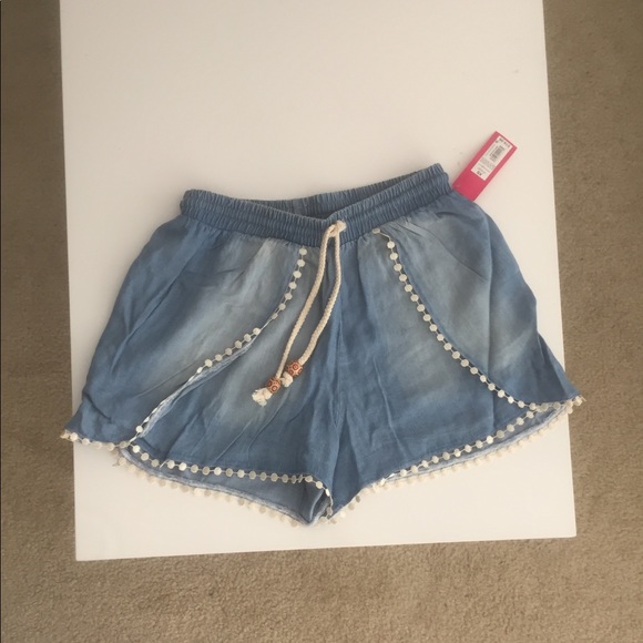 Target Shorts - Picture 3 of 6